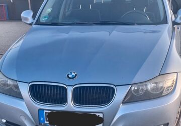 BMW 318 338.000 km 2.690 &euro; München 81739
