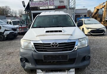 Toyota Hilux 131.000 km 12.500 &euro; München 81245