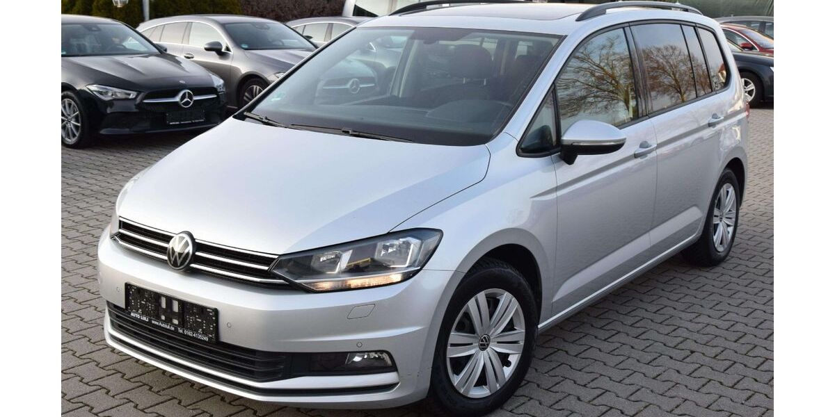 VW Touran 180.000 km 16.199 &euro; Poing 85586
