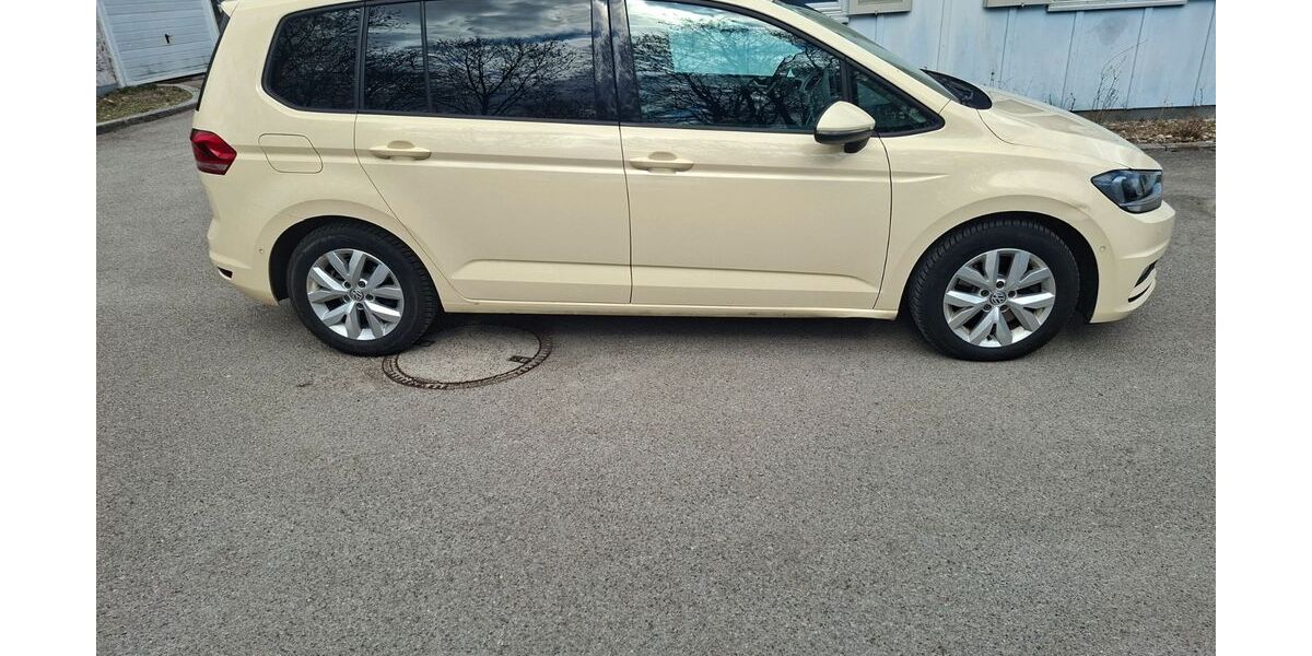 VW Touran 461.000 km 9.100 &euro; München 80339