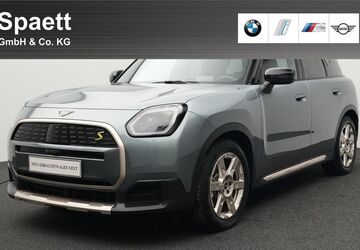 Mini Countryman SE (Cooper) 8.856 km 44.928 &euro; Ismaning 85737