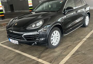 Porsche Cayenne 270.000 km 16.499 &euro; Mûnchen 81539