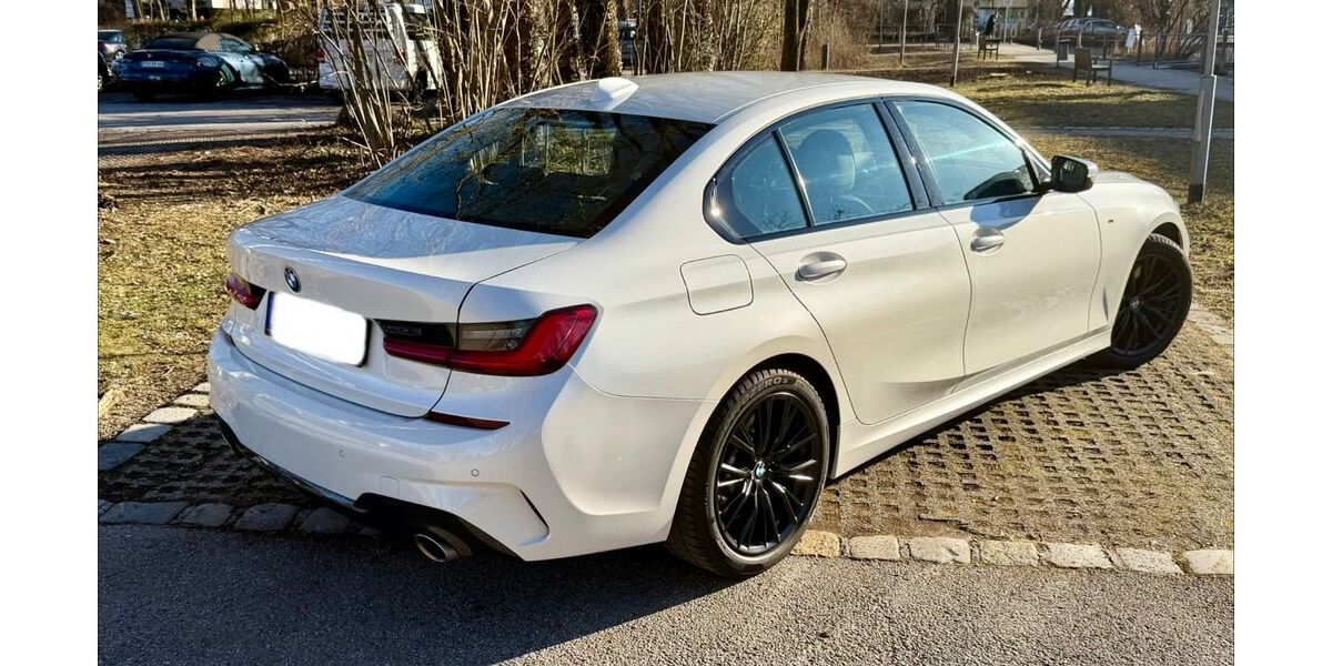 BMW 330 77.000 km 32.200 &euro; München 80331