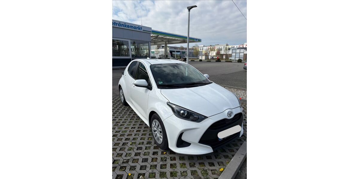 Toyota Yaris 82.500 km 10.900 &euro; Ottobrunn 85521