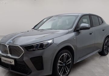 BMW iX2 5.866 km 54.201 &euro; München 80939