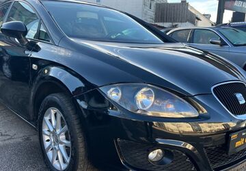 Seat Leon 138.000 km 5.900 &euro; München 81825
