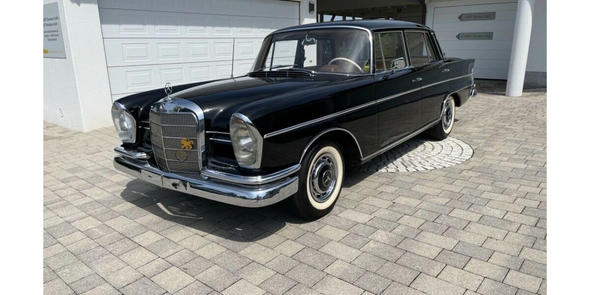 Mercedes-Benz 230 119.250 km 38.900 &euro; München 81827