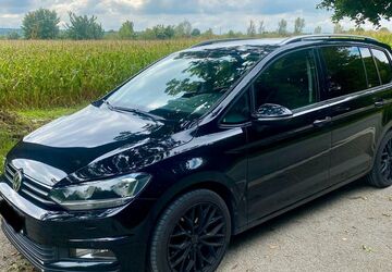 VW Touran 217.000 km 11.370 &euro; Poing 85586