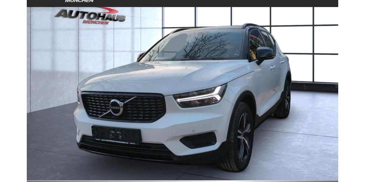 Volvo XC40 43.300 km 27.990 &euro; München 81825