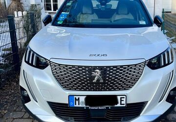 Peugeot 2008 59.000 km 16.290 &euro; München 81477