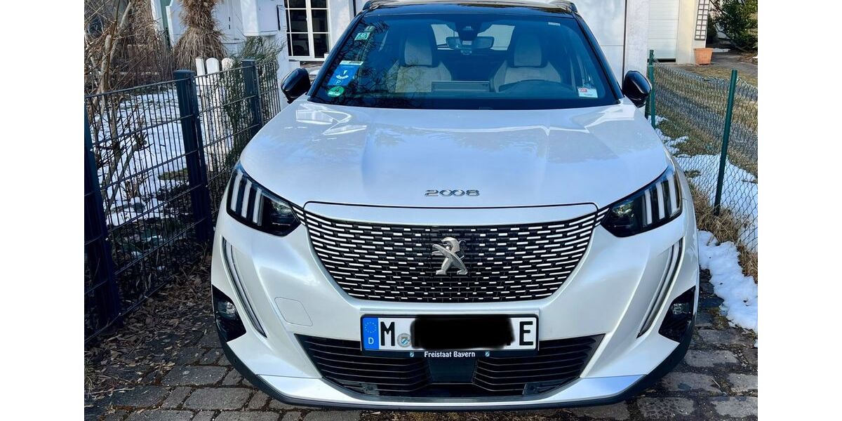 Peugeot 2008 59.000 km 16.290 &euro; München 81477