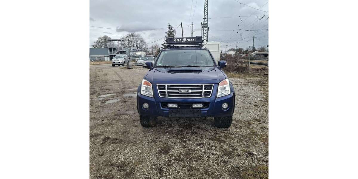 Isuzu D-Max 198.000 km 6.390 &euro; München 81829