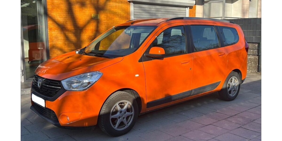 Dacia Lodgy 183.000 km 3.990 &euro; München 81825