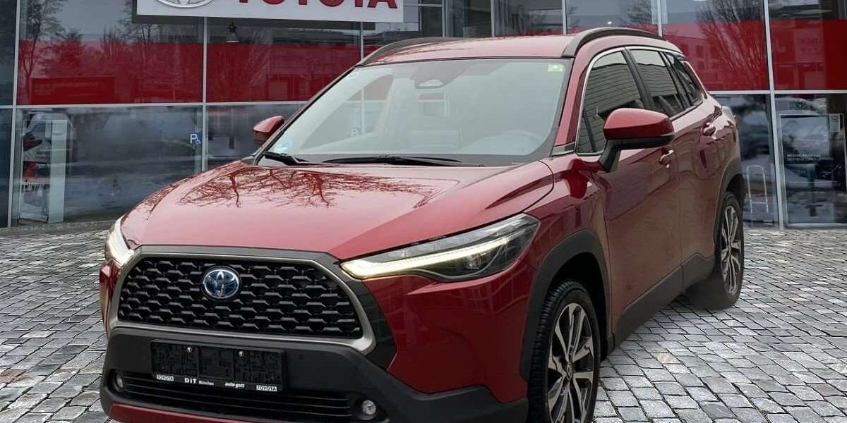 Toyota Corolla Cross 17.069 km 30.990 &euro; München 80807