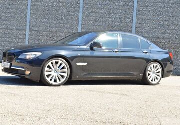 BMW 750 161.000 km 10.980 &euro; München 81243