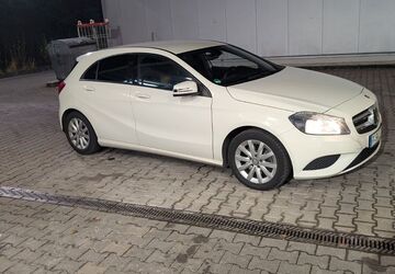 Mercedes-Benz A 180 121.000 km 10.950 &euro; Unterhaching 82008