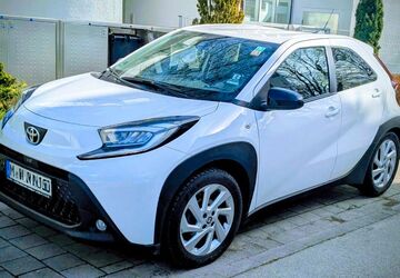 Toyota Aygo (X) 53.000 km 14.500 &euro; München 81929