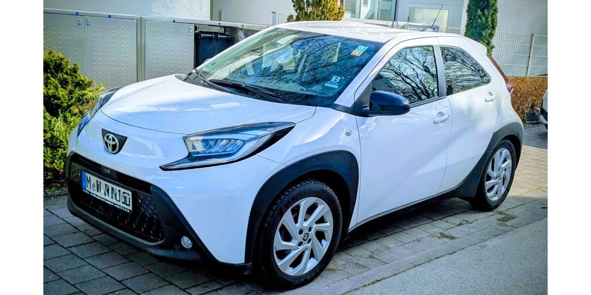 Toyota Aygo (X) 53.000 km 14.500 &euro; München 81929