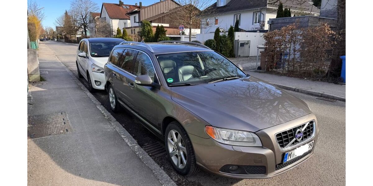 Volvo V70 380.000 km 4.400 &euro; München 80995