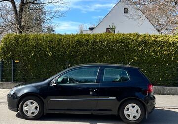 VW Golf 87.200 km 4.990 &euro; Gräfelfing 82166