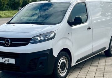 Opel Vivaro 244.300 km 11.900 &euro; München 81243