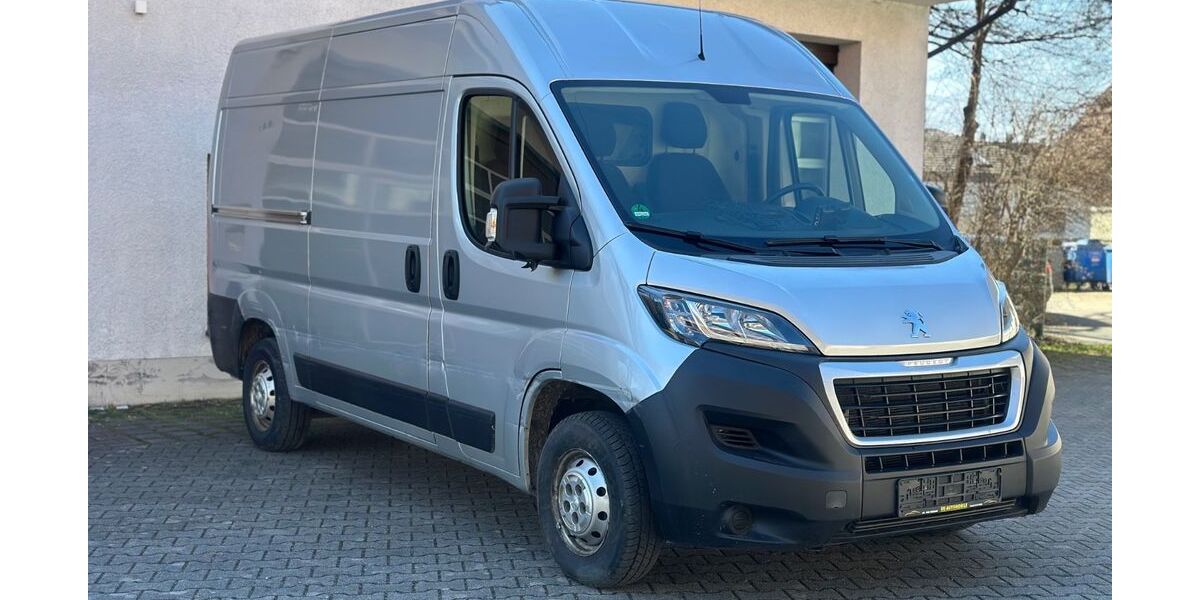 Peugeot Boxer 132.100 km 11.900 &euro; München 80995
