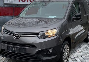 Toyota Proace City 60.665 km 17.290 &euro; München 80687