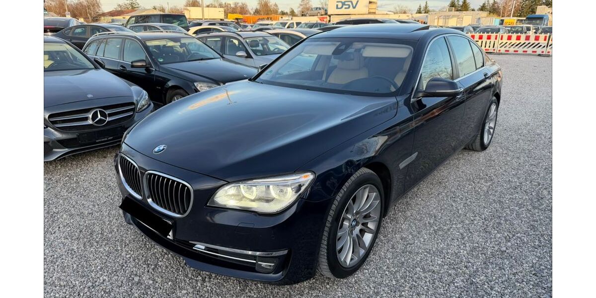 BMW 750 217.000 km 8.990 &euro; München 81829