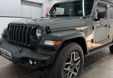 Jeep Wrangler 27.018 km 39.990 &euro; München 81243