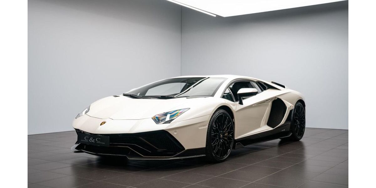 Lamborghini Aventador 6.600 km 559.000 &euro; Putzbrunn 85640