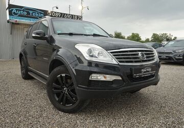 SsangYong REXTON 183.176 km 7.790 &euro; München 81829