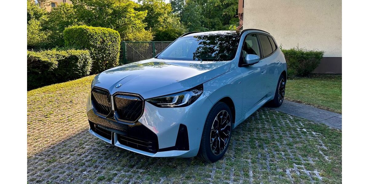 BMW X3 6.842 km 59.500 &euro; München 80993