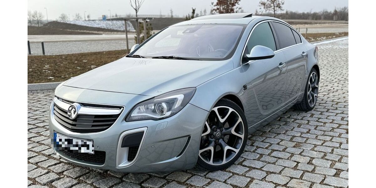 Opel Insignia 180.000 km 8.999 &euro; München 81677