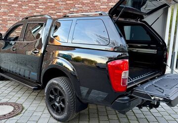 Nissan Navara 95.100 km 34.000 &euro; Unterföhring/ München 85774