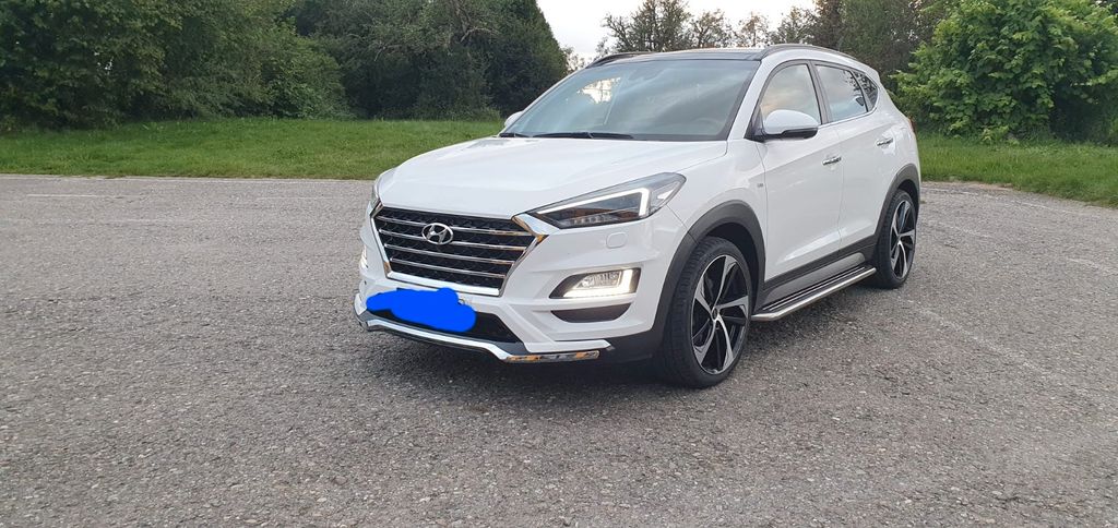 Hyundai TUCSON 113.500 km 21.400 &euro; München 81375