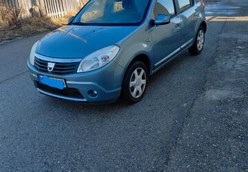 Dacia Sandero 182.000 km 1.200 &euro; München 80999