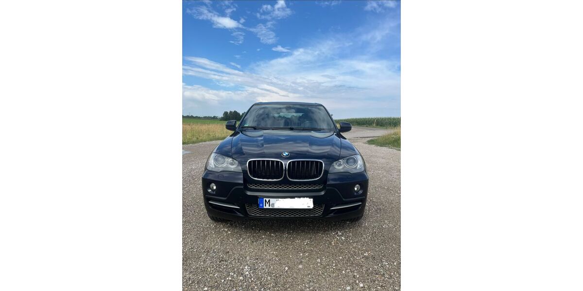 BMW X5 198.000 km 11.900 &euro; München 81243