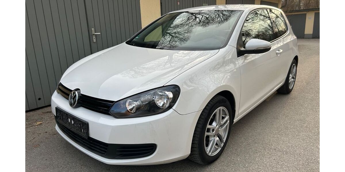 VW Golf 74.000 km 5.000 &euro; München 81927