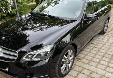 Mercedes-Benz 200 198.800 km 7.900 &euro; München 81245