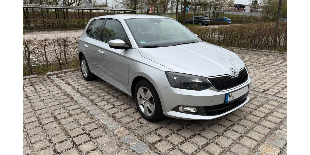 Skoda Fabia 43.000 km 13.600 &euro; Kirchheim b. München 85551