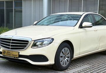 Mercedes-Benz E 200 349.000 km 8.800 &euro; München 81547