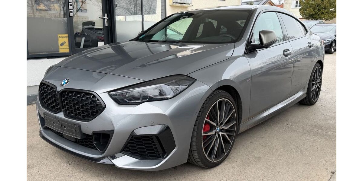 BMW M235 18.300 km 27.900 &euro; München 80939