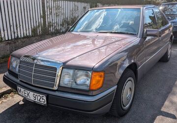Mercedes-Benz 220 222.000 km 16.500 &euro; München 81379