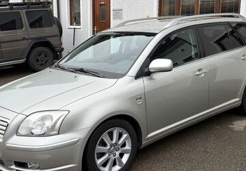 Toyota Avensis 217.000 km 2.790 &euro; München 81479