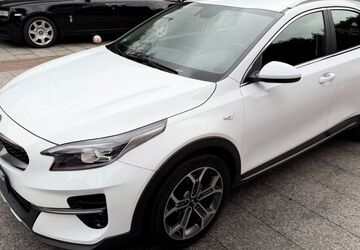 Kia XCeed 87.000 km 12.980 &euro; München 81827