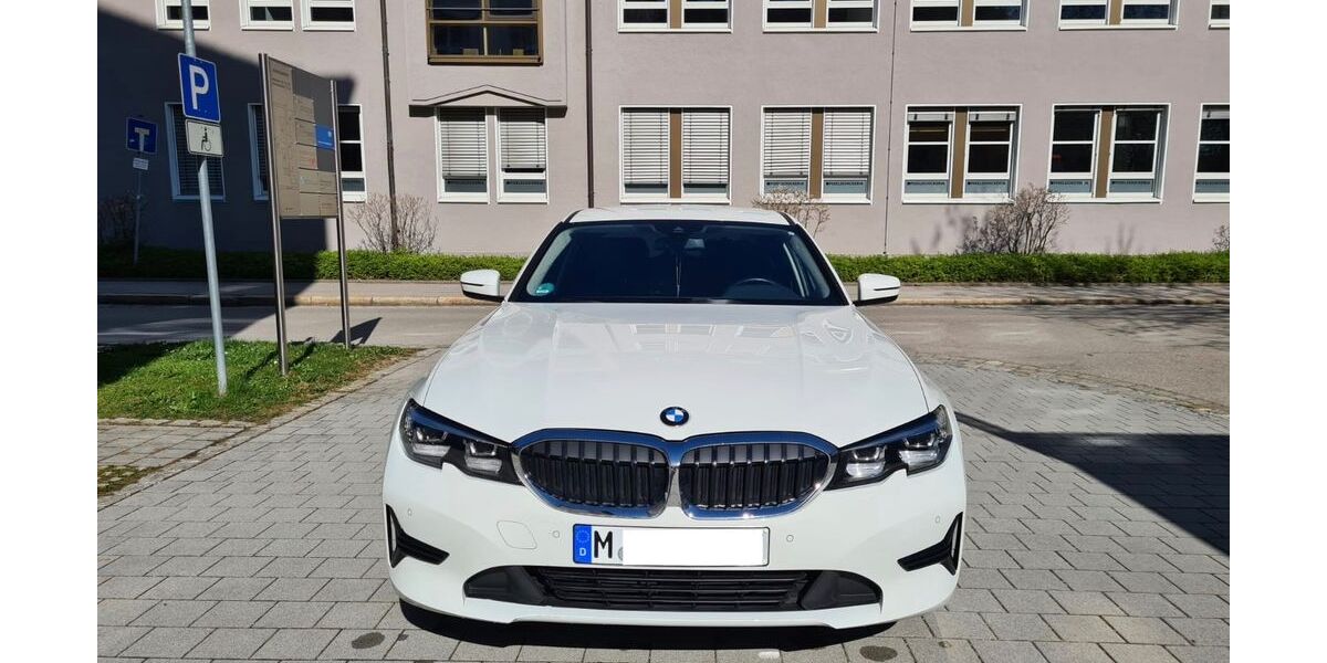 BMW 318 60.500 km 24.900 &euro; München 80937