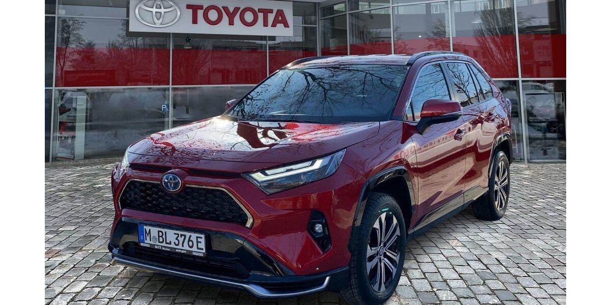 Toyota RAV 4 6.990 km 48.990 &euro; München 80687