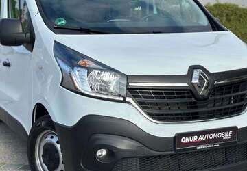 Renault Trafic 69.600 km 25.950 &euro; München 81245