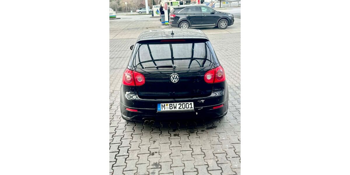 VW Golf 210.000 km 3.300 &euro; München 81245