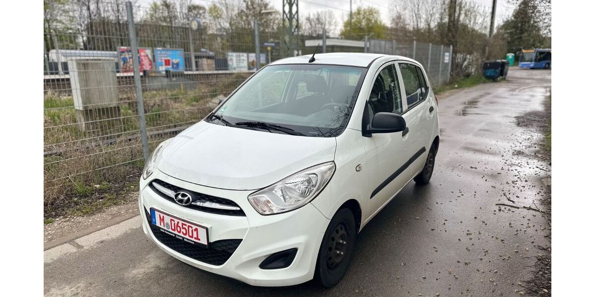 Hyundai i10 144.951 km 1.490 &euro; München 81929